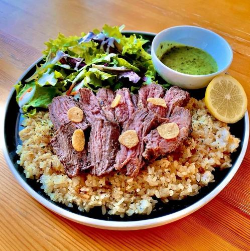 Top quality beef skirt steak and garlic rice