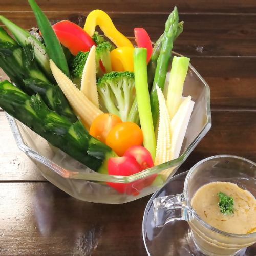 Bagna cauda, a seasonal vegetable eaten with tomalley sauce