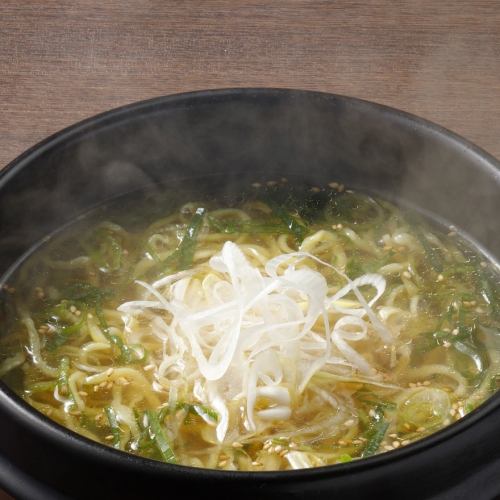 Ishinabe sesame green onion salt ramen