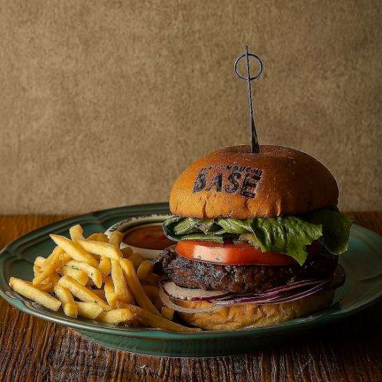 Enjoy American diner fare, including burgers made with ground beef tongue.