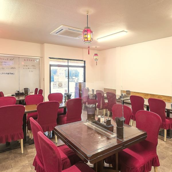 Table seats can accommodate up to 45 people ◎ Can be reserved for private parties ★ Recommended for large and medium-sized banquets ♪