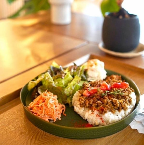 ドライカレーランチ1500円
