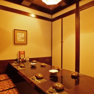 Digging private room 10 people [8 ~ 10 people] This is a popular private room where you can drink quietly.For business receptions and various banquets, and for gatherings that can be enjoyed with friends inside the room ◎ 5 minutes walk from Shinjuku Station on each JR line, so you can still drink! In that case, come to Torimoto ☆