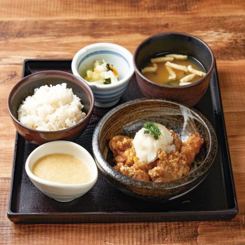 味が3種から選べる揚げ若鶏定食<千葉県多古町産とろろ、味噌汁、漬物付き>