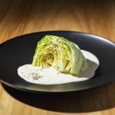 烤卷心菜配蓝纹奶酪酱