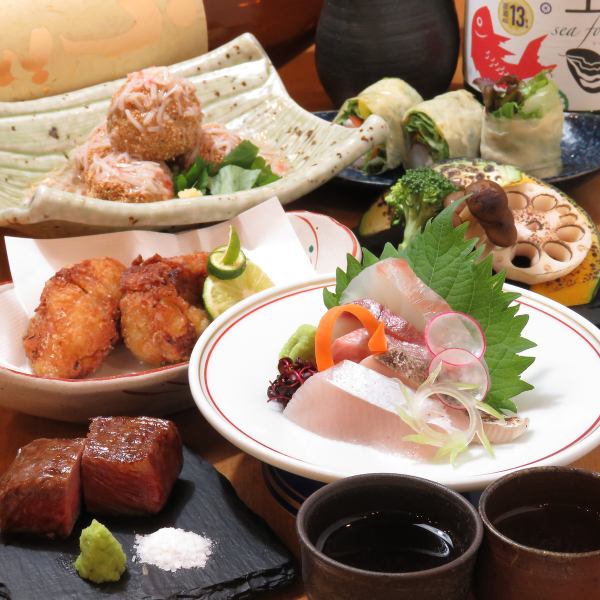 【히로시마 명물이나 계절의 식재료를 담은 코스 요리를 제공】 풍부한 종류와 월별로 준비하는 코스 요리