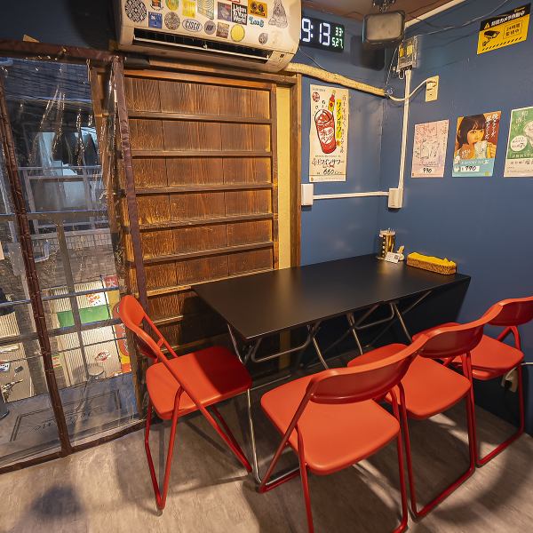 【貸切でオリジナル宴会を◎】広々とした店内は、落ち着いた雰囲気でゆったり過ごせる快適な空間です。10～22名様での貸切コースに対応しており、お好きな飲食物の持ち込みも大歓迎！自分たちだけの特別なパーティーを演出できます。ご家族や仲間との大切な時間を、周りを気にせず心ゆくまでお楽しみください♪