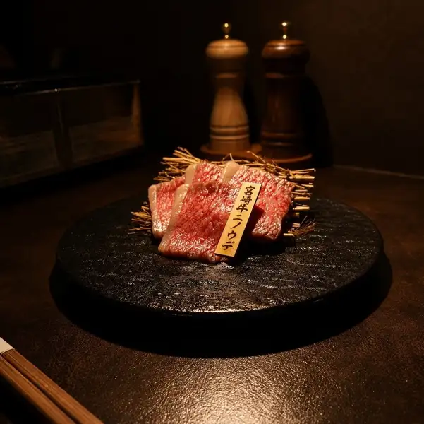 【宮崎牛の赤身は旨みが別格】宮崎牛の赤身だけを使用！カルビなどはありません1980円（税込）