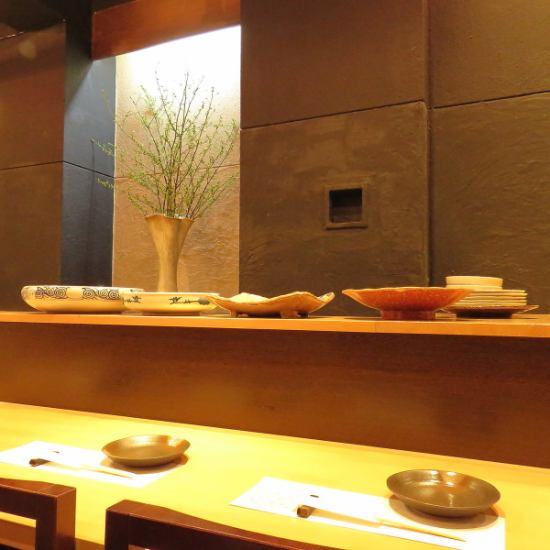 We are proud of the moist and calm interior ♪ You can enjoy cooking by the owner in front of you ◎