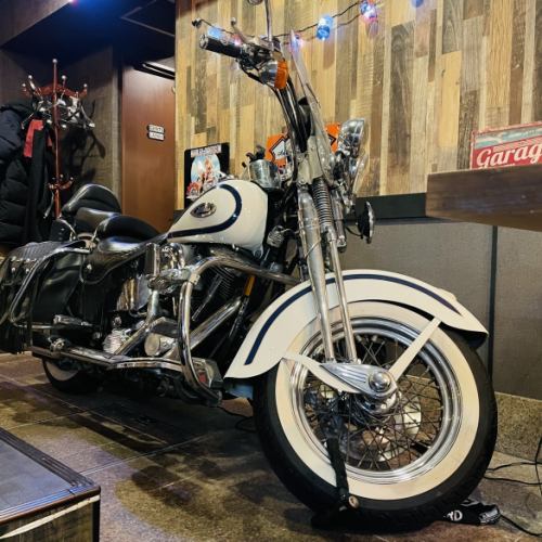 ◎The owner's personal Harley is on display!