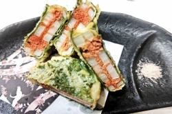 Deep-fried lotus root and perilla leaves