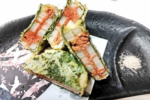 Deep-fried lotus root and perilla leaves