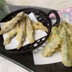 Tempura of young sweetfish and asparagus from Wakayama Prefecture
