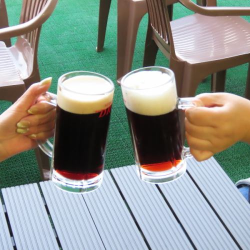 A beer garden in the liberating Himeji sky!