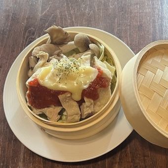 鶏ときのこのトマトチーズ蒸し