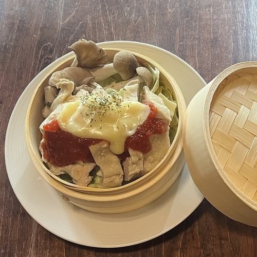 鶏ときのこのトマトチーズ蒸し