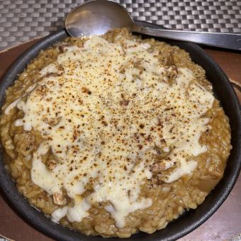鉄板仕立て焼きチーズカレードリア