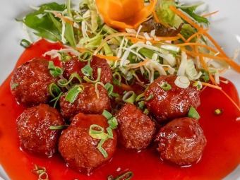 고기 만두 달콤한 식초 팥/튀김 고기 만두 소금 후추