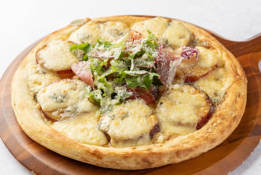 サツマイモのレモン煮とブルーチーズのピザ セット
