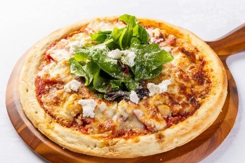 色々ハムとリコッタ、モッツァレラチ-ズのサラダピザ セット