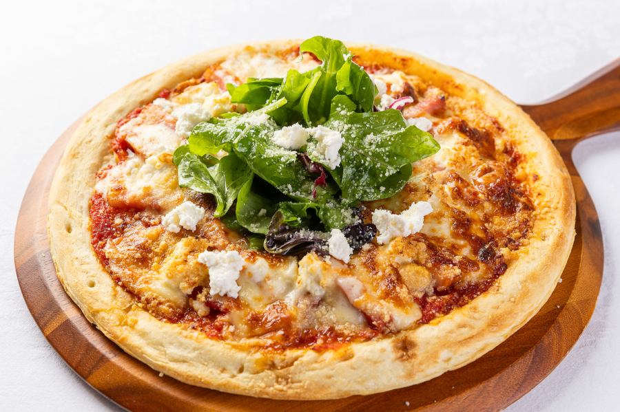 色々ハムとリコッタ、モッツァレラチ-ズのサラダピザ セット