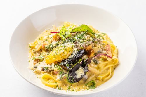 カルボナ-ラ ツナと野菜のマリネ添え セット