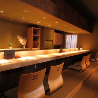 趣のあるカウンター席。お1人様よりご利用頂けます。