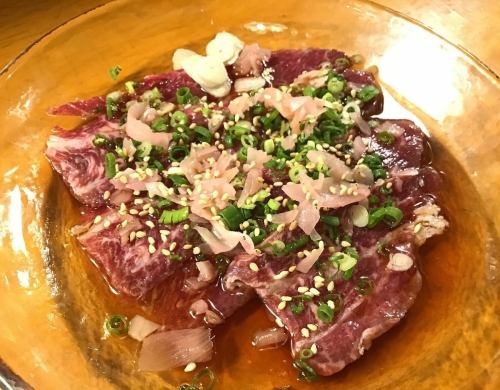 牛ビンタ刺し
