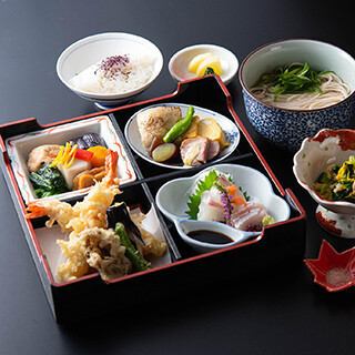 [Lunch meal] Shokado bento 2,800 yen (tax included)