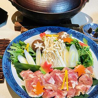 【밤의 식사】닭의 물 요리 코스 6,600엔(부가세 포함)