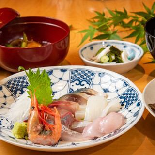 ◆가나자와 향토 요리의 스탠다드 코스[매실 코스] 오리 고기 익히는 등 5품 4,800엔(부가세 포함)