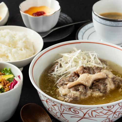 特製牛テールスープ
