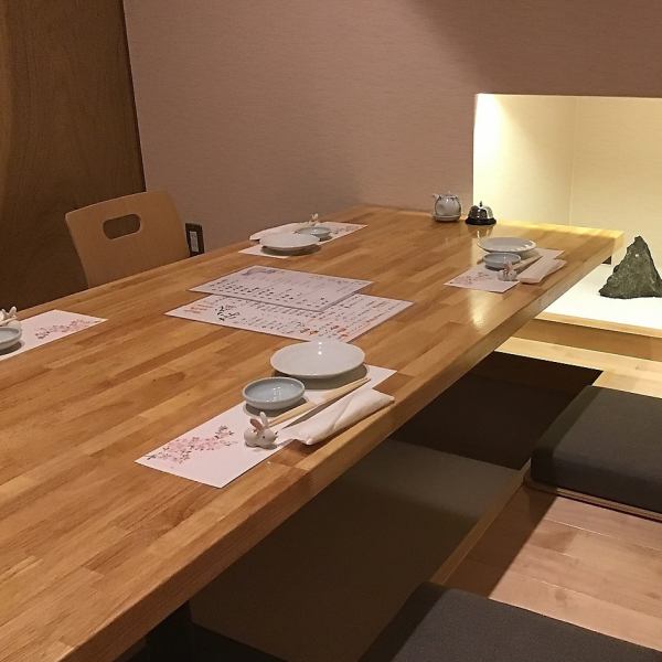 It can accommodate up to 47 people! Except for the counter, all seats are private rooms, so you can relax and enjoy your meal without worrying about other people around you!Have a nice time.