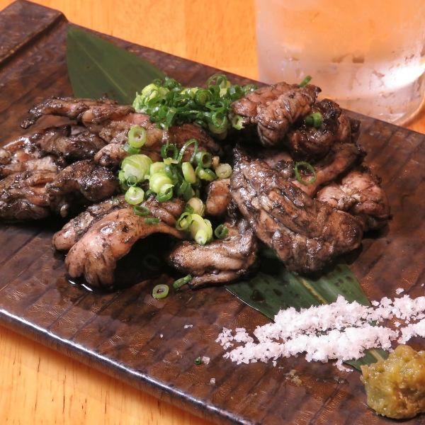 Savor the taste of the local area♪ ~Grilled Tsumajidori chicken thighs~