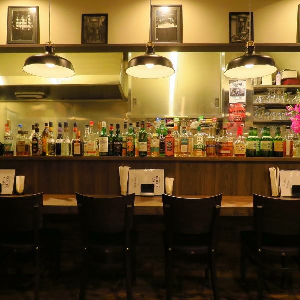 翌1時まで営業していますので、二次会利用や時間を気にせずゆっくり飲みたい夜にぴったり♪お席は全16席ご用意しており、ちょっとしたお集まりにもご利用いただけます。