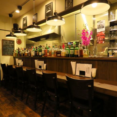 カウンター席ございます