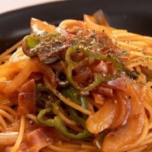 自家製ソースのナポリタン