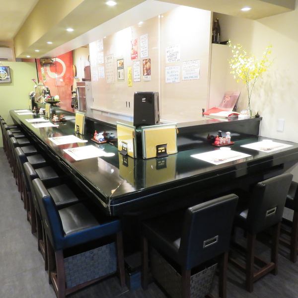 [Recommended counter seats for small groups] We have 6 counter seats.The use of a small number of people and the visit of one person are also welcome! Perfect when you want to drink quickly on the way home from work or for a drinking party with friends ♪