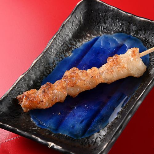 【塩ホル】脂が口いっぱいに広がり、プリプリの食感がクセになる!お酒との相性も抜群です。