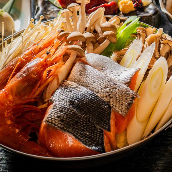 Enjoy the blissful taste of Shinshu salmon miso hotpot.