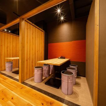 We also have plenty of private rooms for couples, so you can enjoy your meal at your own pace without worrying about the people around you!