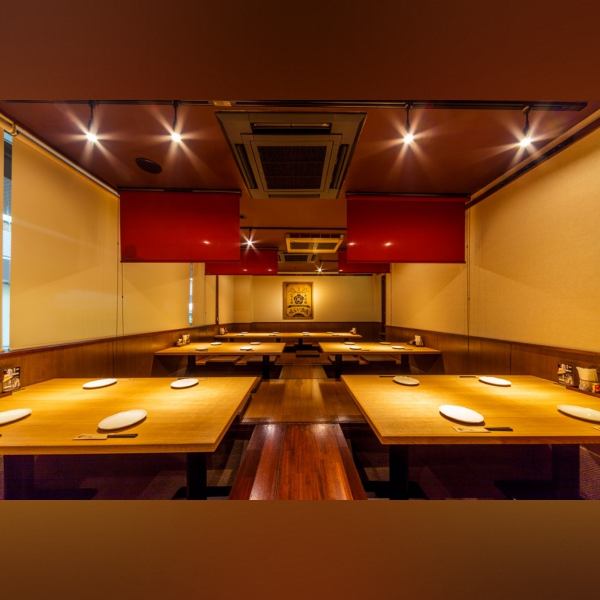 最大宴会収容人数は36名様まで、22～36名収容可能な個室がございます！まったりとお話するのもワイワイ盛り上がるのも使い方はお客様次第！お席のご要望などございましたらお気軽にお電話でお問い合わせくださいませ！