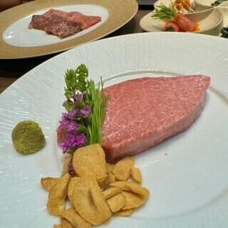 【カウンター席専用コース】お肉を中心に旬の素材と近江牛、松坂特産品牛を使ったおまかせコース