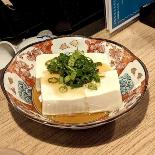 ネギ塩冷奴／枝豆の塩茹で　各