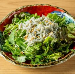 Japanese-style salad of boiled whitebait and seaweed