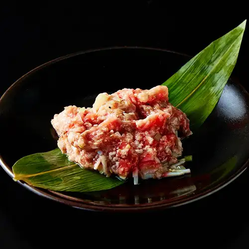 〈二大新名物ホルモン〉白すだくホルモン