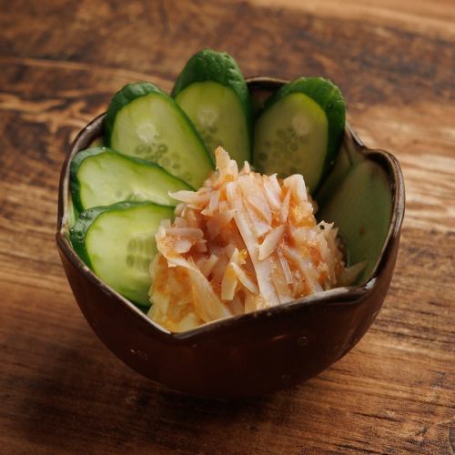 サメ軟骨の梅肉和え