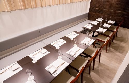 <p>A completely private room with a sense of privacy.It is popular with women as well, and offers a relaxing and comfortable atmosphere.Maximum 14 people</p>