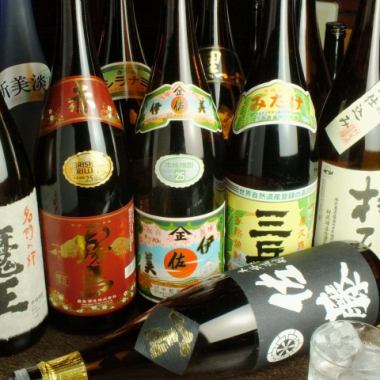 We also have authentic Kyushu liquors! Please enjoy sake along with the famous baked goods!