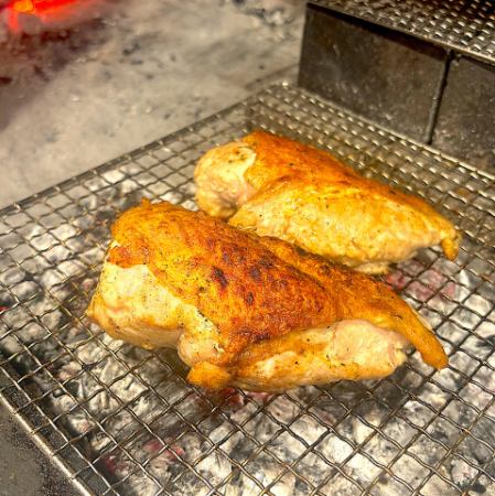 総州古白鶏胸肉の薪火焼き